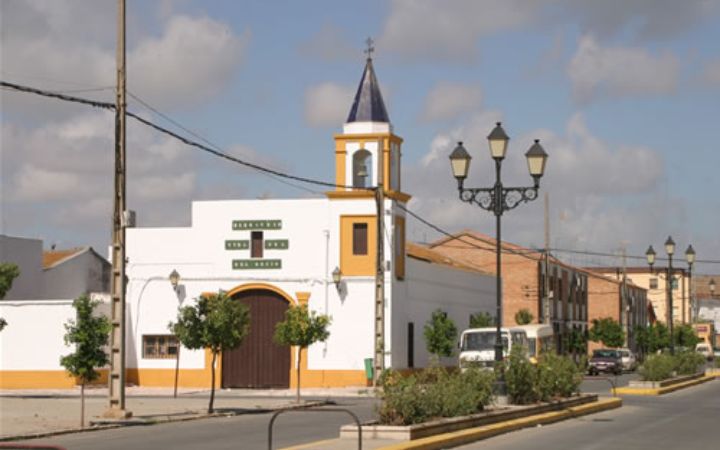 Iglesia_de_la_Hdad._de_Ntra._Sra._de_la_Virgen_del_Rocio